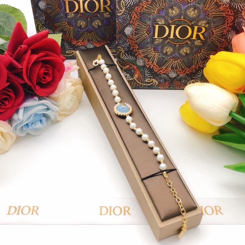 chr1st1an D10r bracelets